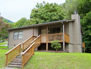 Accommodation by the Lake at Fontana Dam - Two Bedroom Cabin #1, Fontana
